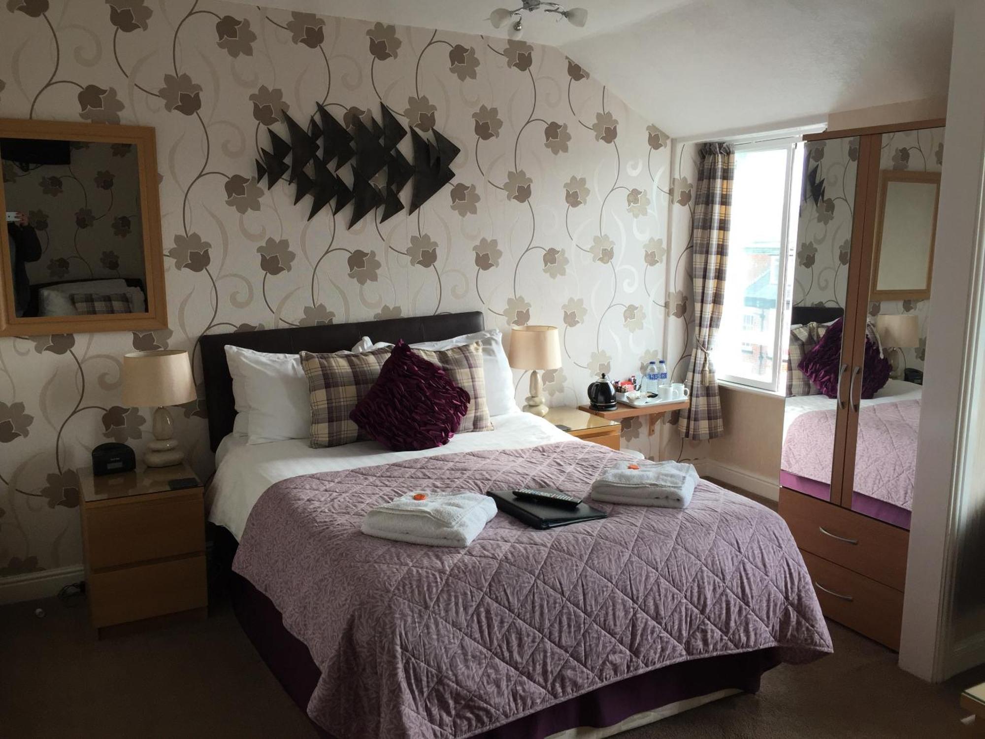 The Leeway Hotel Scarborough Room photo